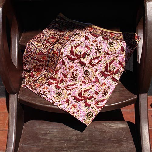  Sarong  traditionnel batik  feuille violet en  coton d 